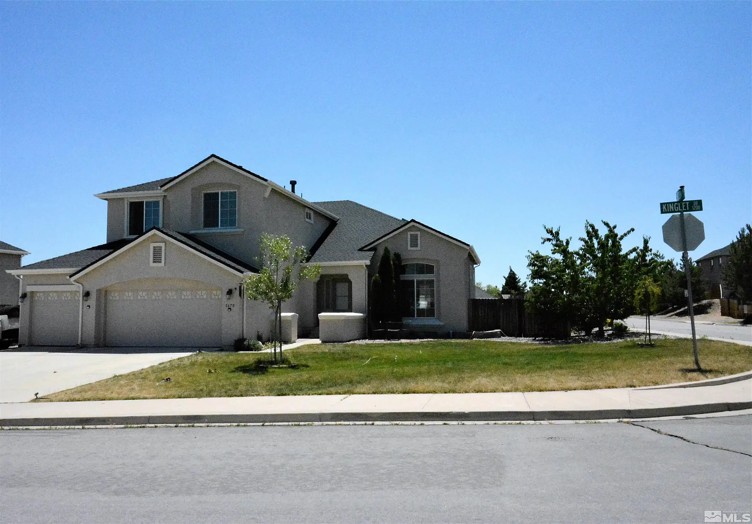 1678 Kinglet Dr photo 1