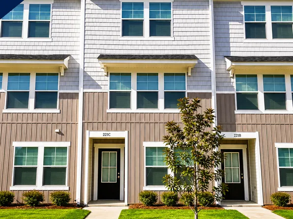 221 Kennerly Ave, Mooresville, NC