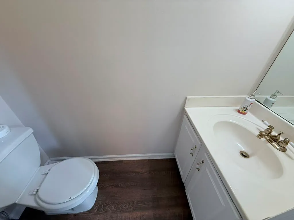 6 bed, 2788 sqft, $2,975 — Photo 4