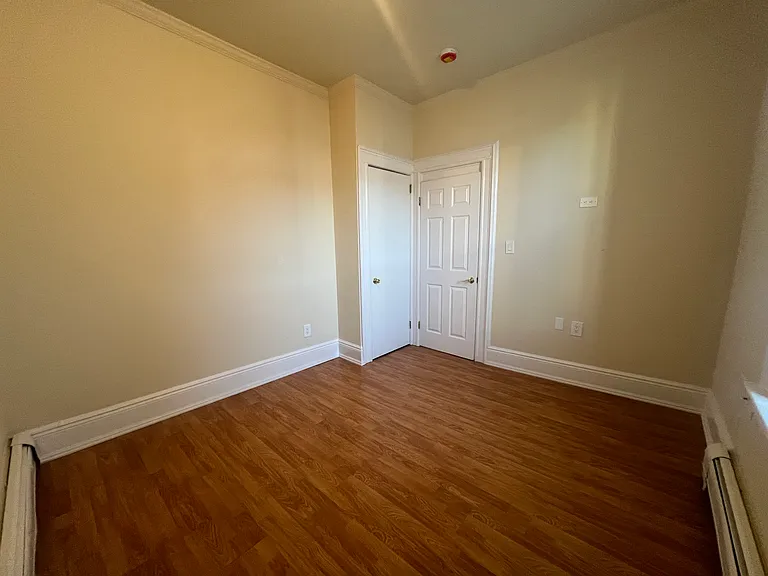 9 Bloomingdale Ave #2 — Photo 11