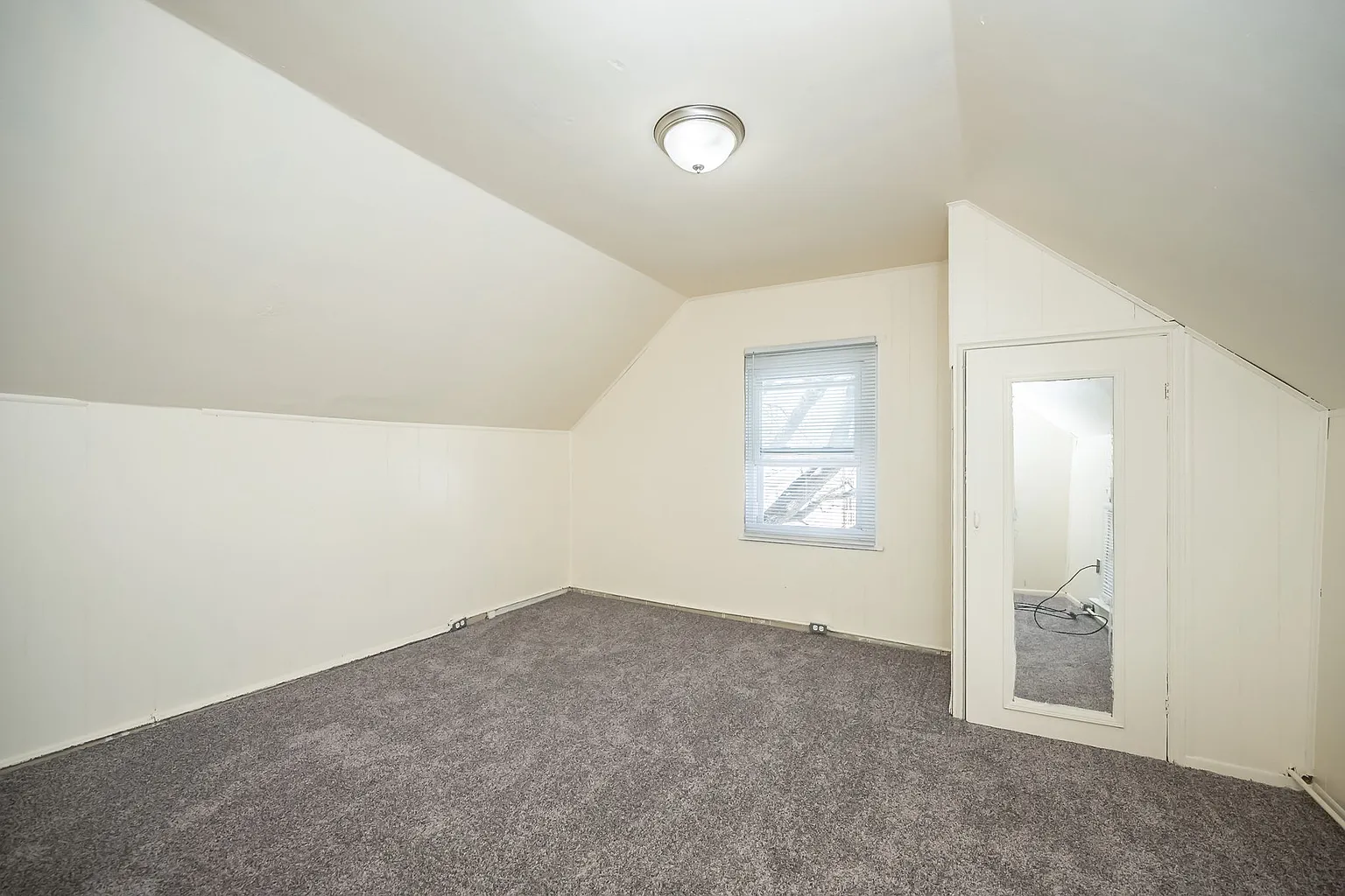 5708 Helen Ave photo 1