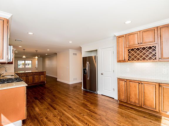 2nd image of 1758 Mount Everest Ln