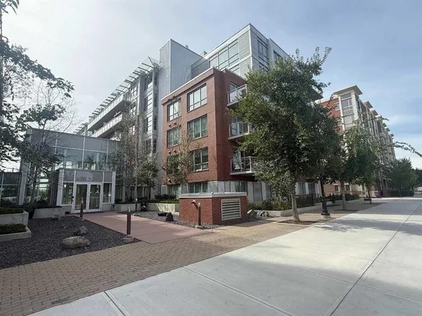 63 N Inglewood Park SE #414, Calgary, AB T2G 1B7