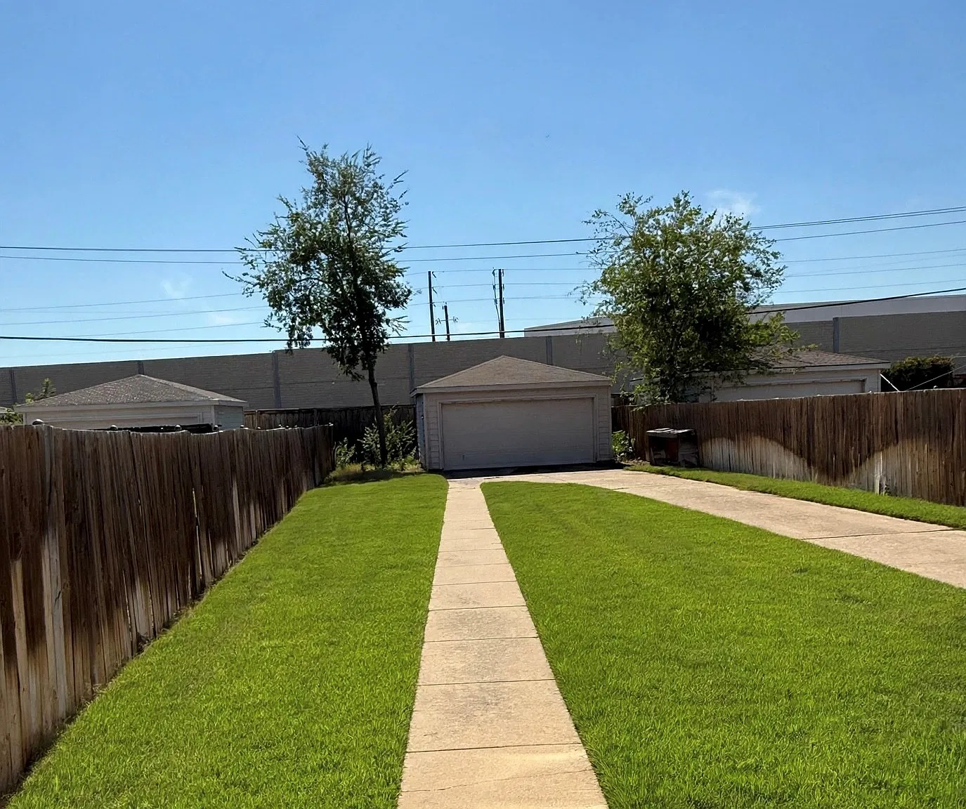 2 bed, 1.5 bath, 1125 sqft, $2,500 — Photo 4