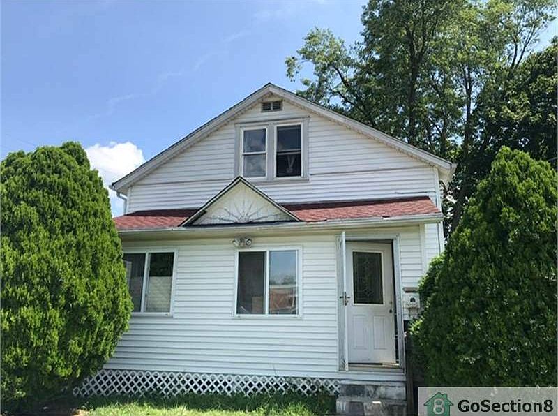 1st image of 442 Jefferson Ave