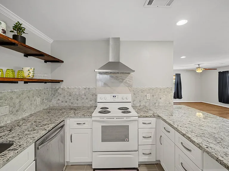 9514 Vilven Ln — Photo 8