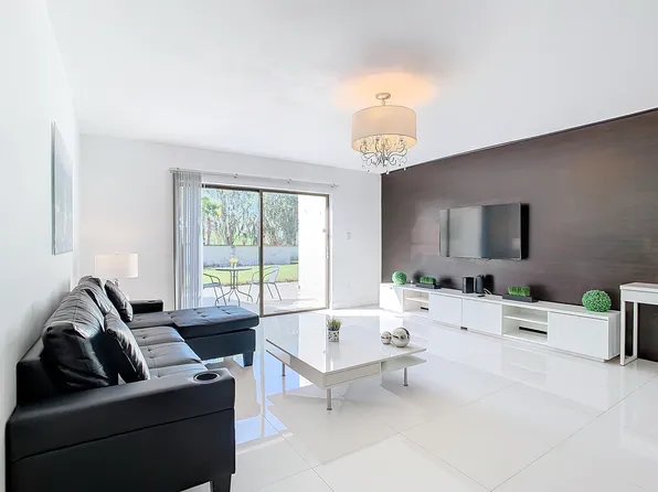 5417 Vineland Rd, Orlando, FL 32811