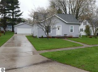 123 Davis St, Saint Louis, MI 48880