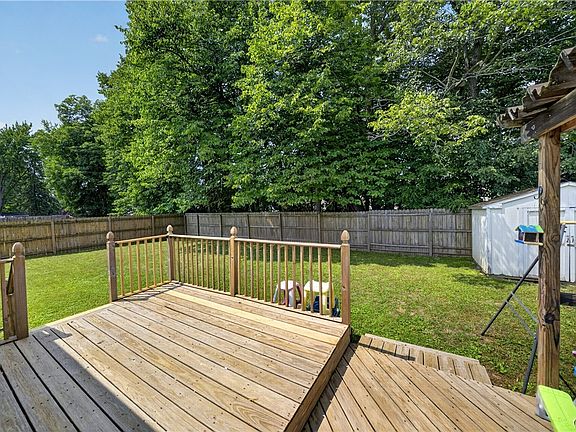 4th image of 8309 Pansy Dr
