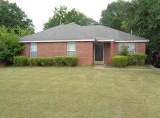 6513 Juniper Tree Ln, Montgomery, AL 36117