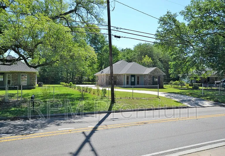 4836 Rollins Rd — Photo 4