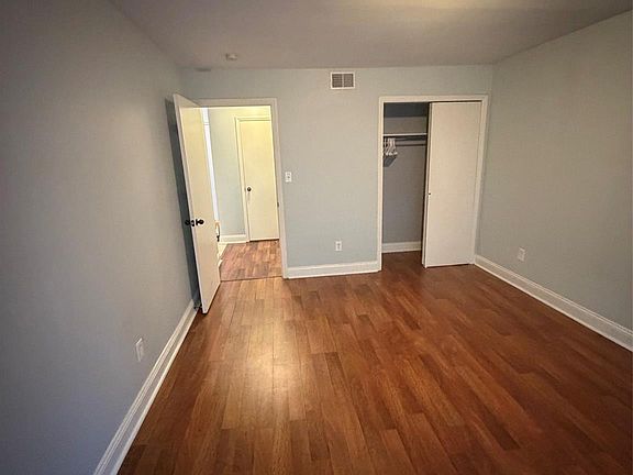 5th image of 1914 Meadowlark Ln Unit 6
