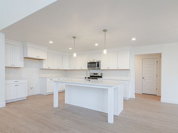 4th image of 6492 W Roaring River Ln #205