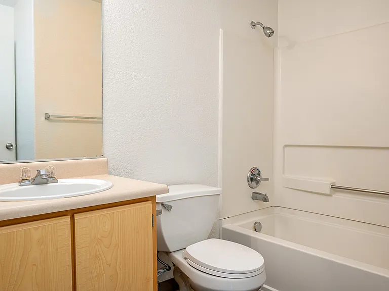 Gateway Commons — Photo 14