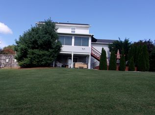 148 Lakeview Ln, Gray, TN 37615