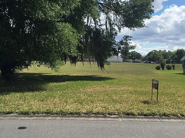 2341 W Coach N Four Dr, Leesburg, FL 34748