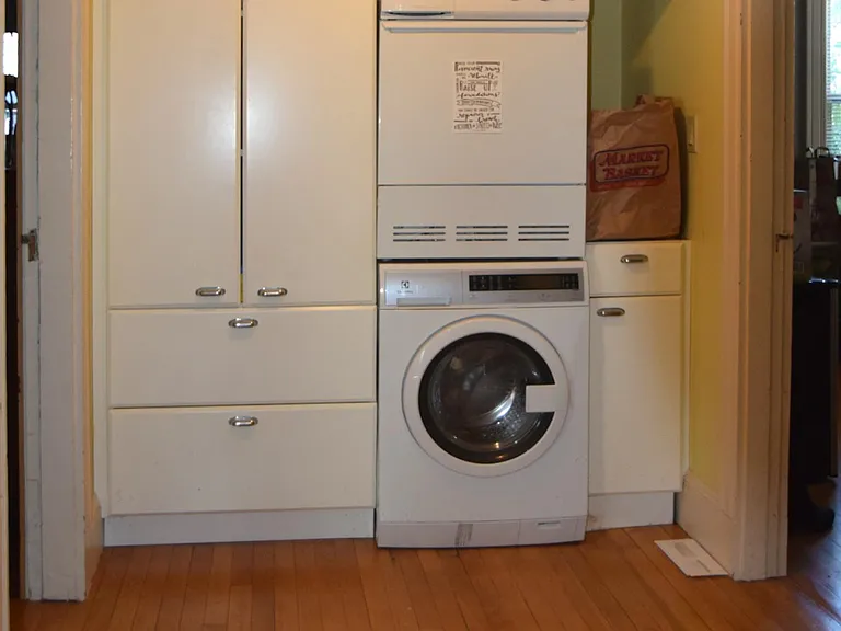 51 Russell Rd — Photo 8