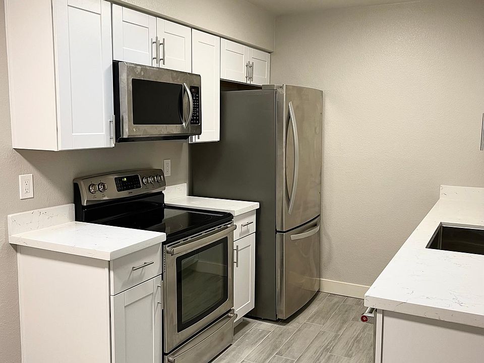 1st image of 20235 N 3rd Dr Unit 3