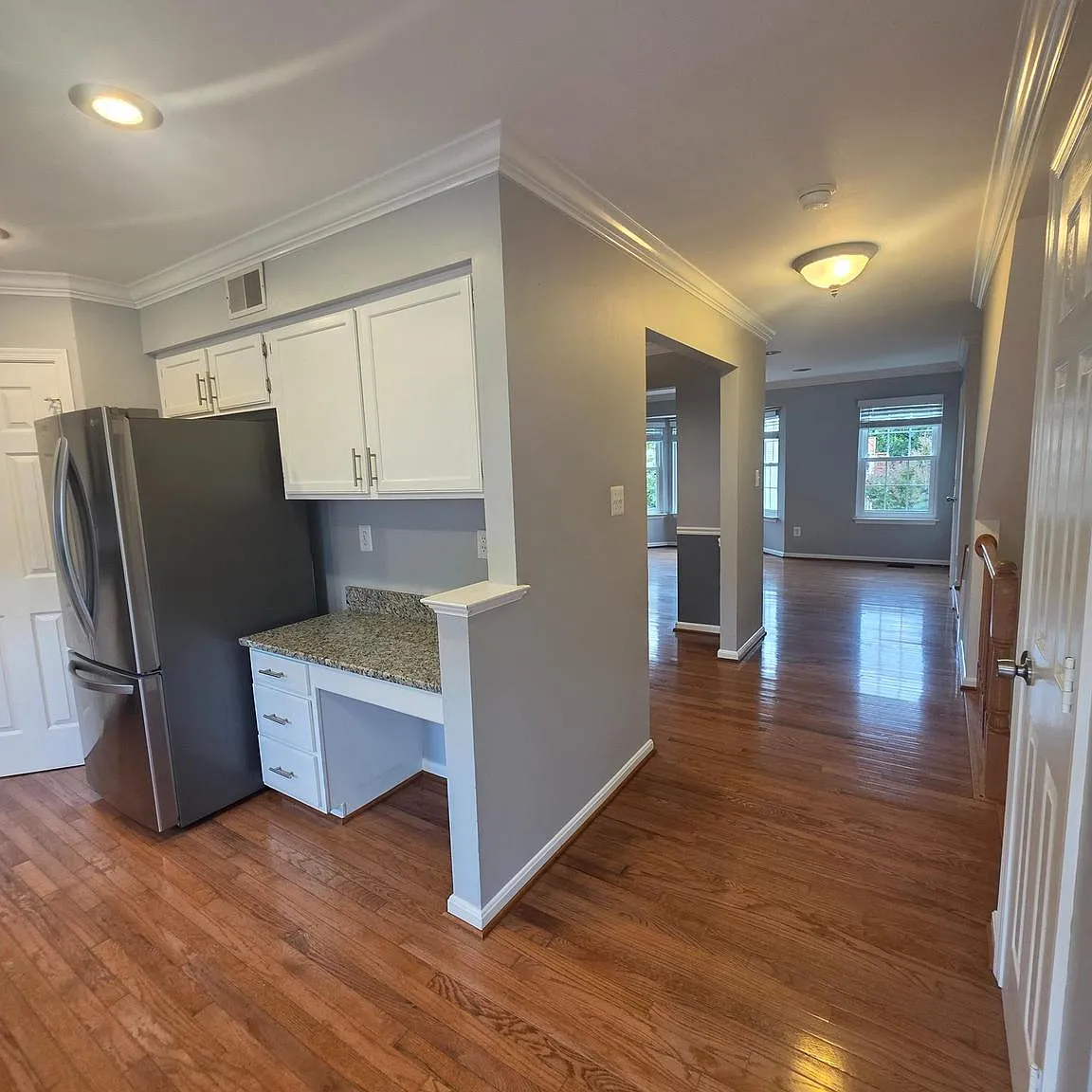 3 bed, 2.5 bath, 1374 sqft, $2,800 — Photo 4