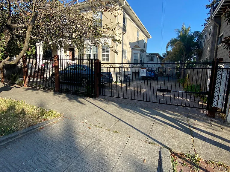 2214 Ashby Ave — Photo 23