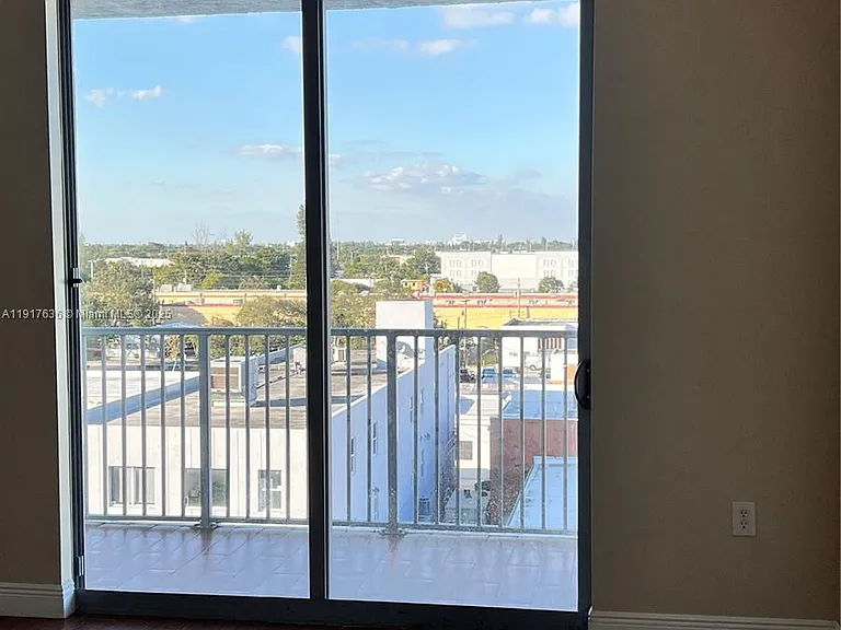 140 S Dixie Hwy #507 — Photo 8