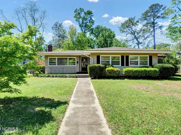 2220 Camellia Drive, Wilmington, NC 28403