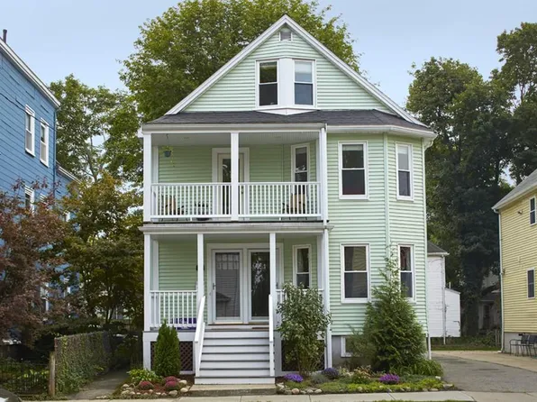 128 Thorndike St, Arlington, MA 02474