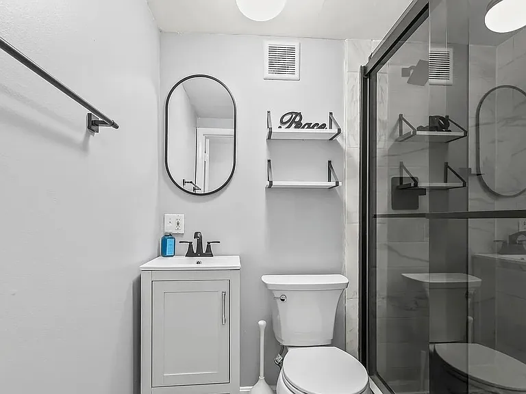 Full Bathroom Basement