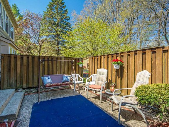 5th image of 3575 Whispering Brook Ct SE