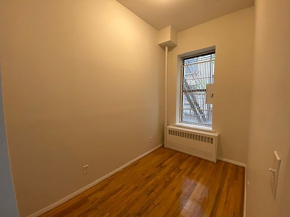 2nd image of 208 W 82nd St #1D1