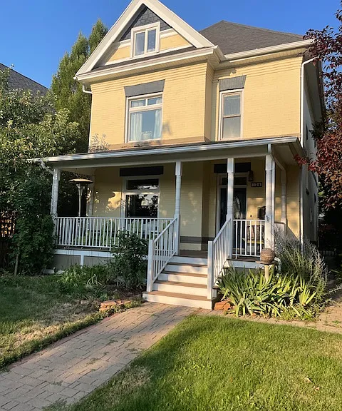Exterior- 3rd floor, two bedroom apartment for rent.