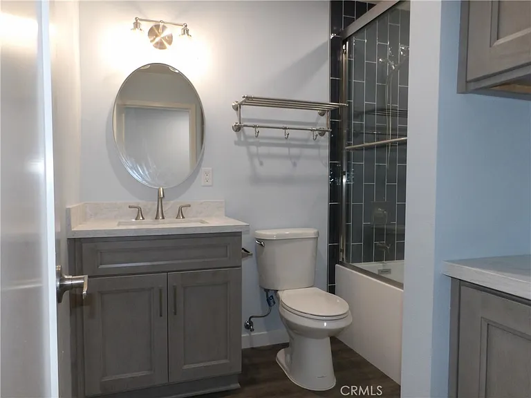 2737 Burly Ave — Photo 8