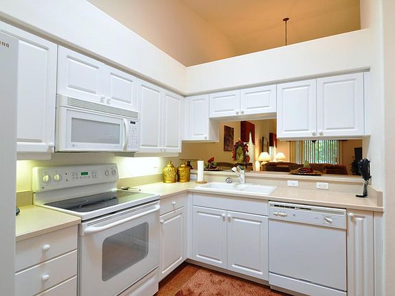 5th image of 1396 Coconut Palm Cir