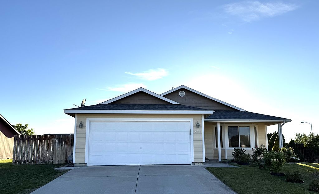 4214 Bond Ln - Property Image