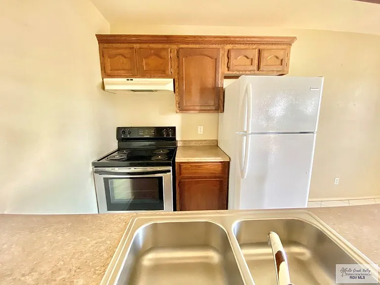 300 S Arroyo Blvd #8 — Photo 5