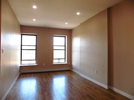 Rented by Real Team Brokerage | media 43