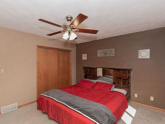 4th image of 47 Sunny Hill Dr