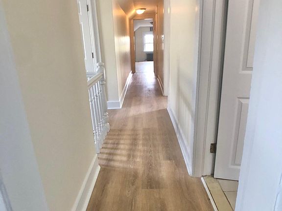 3rd image of 16 Park Ave Floor 3