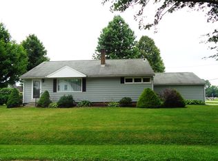 4086 Pioneer Dr, Sandyville, OH 44671