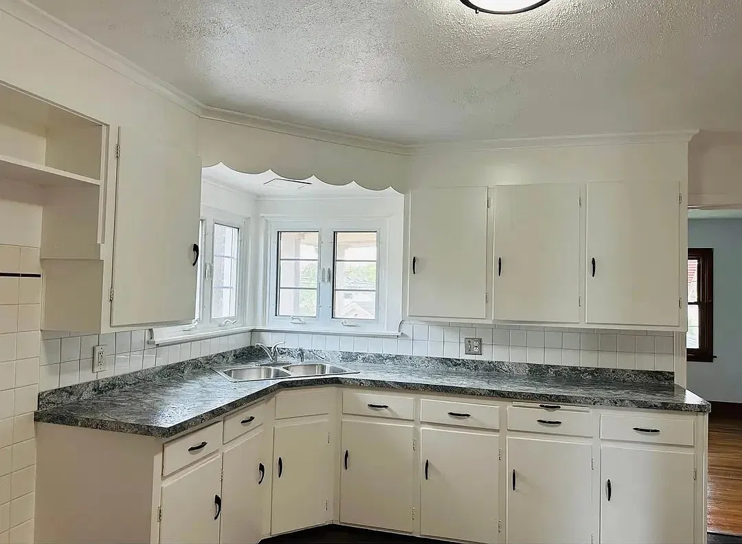 3 bed, 1065 sqft, $1,700 — Photo 3