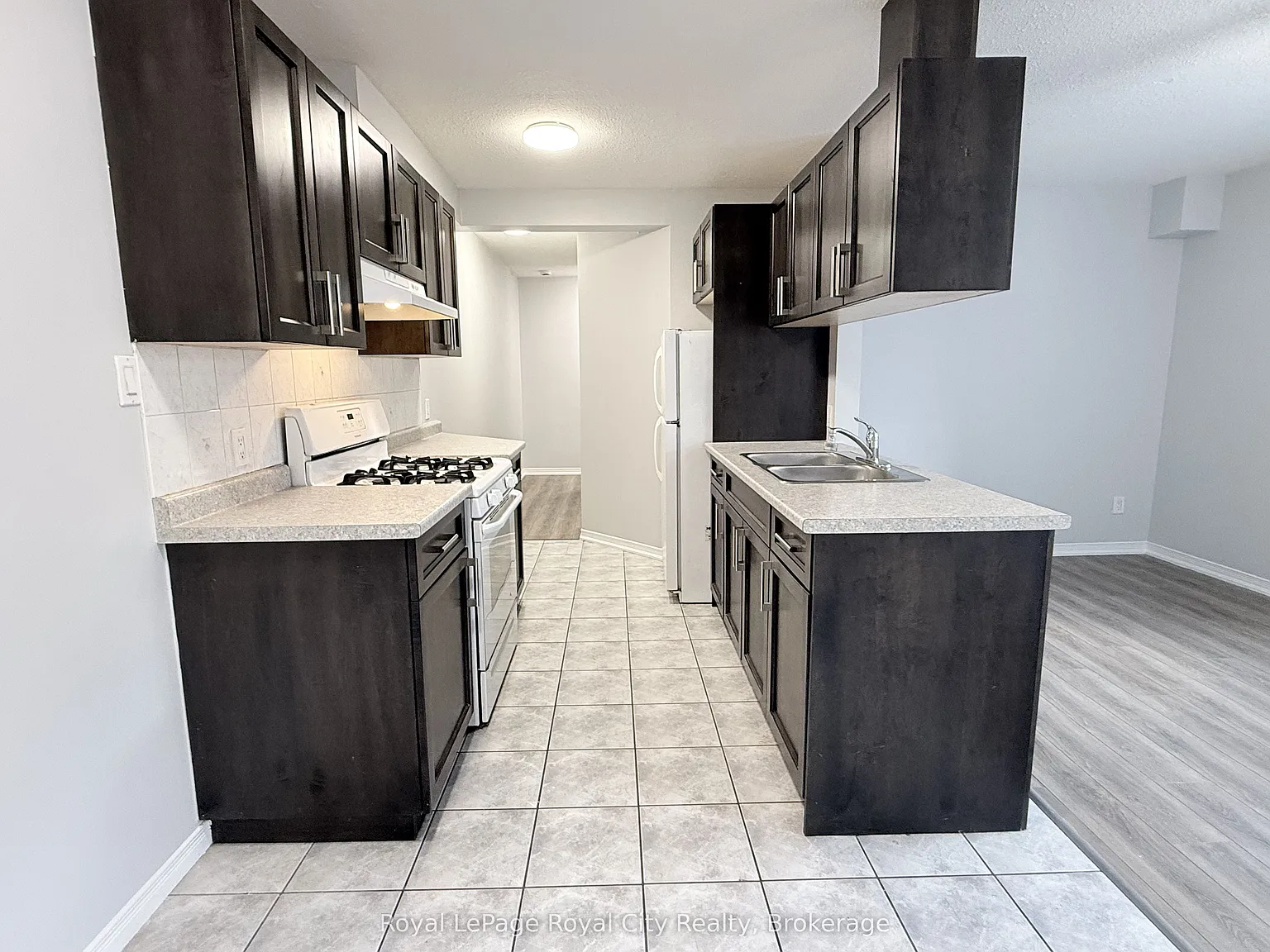 3 bed, $1,995 — Photo 2