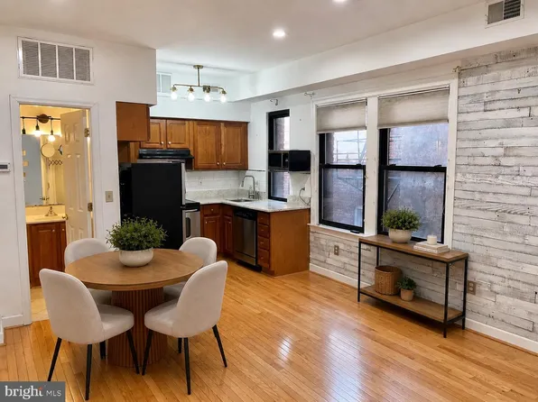 1321 Fairmont St NW APT 304, Washington, DC 20009