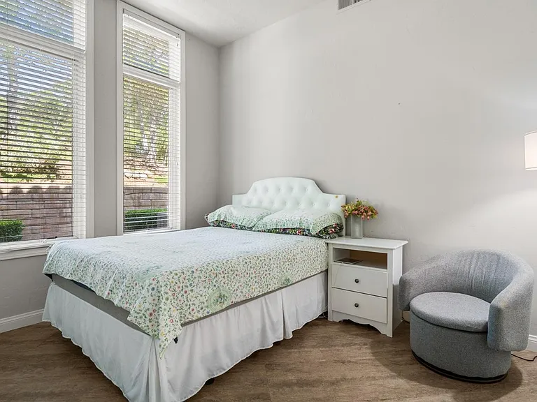 15983 S Woodson Dr — Photo 22