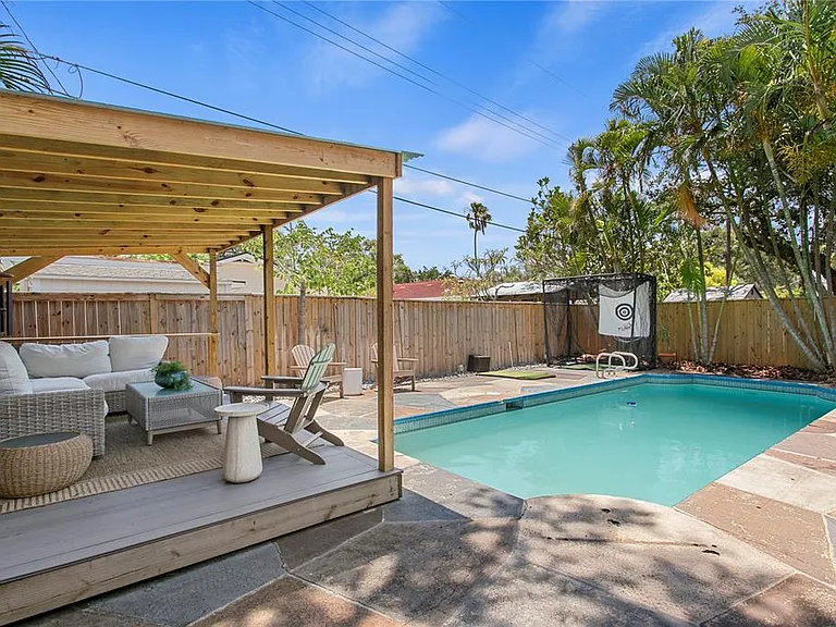 508 Columbia Dr — Photo 28