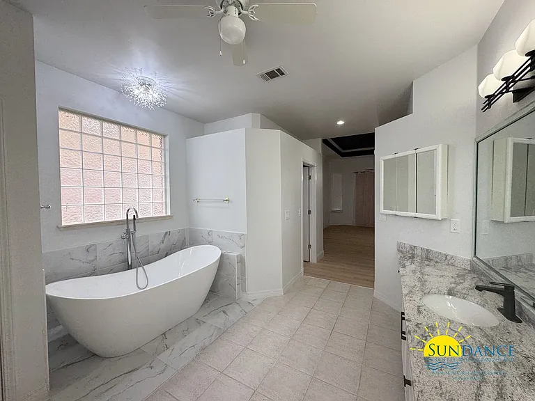 504 Fallin Waters Dr — Photo 15
