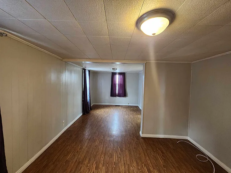 220 Evans Ave — Photo 2