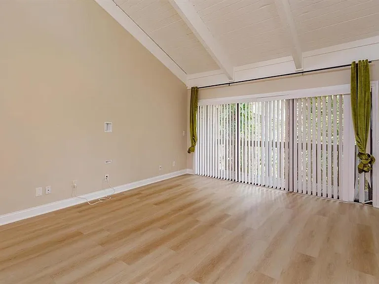 5303 Indian Creek Dr #D — Photo 11