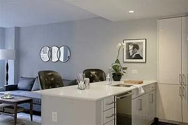 Rented by Dynamik Realty | media 27