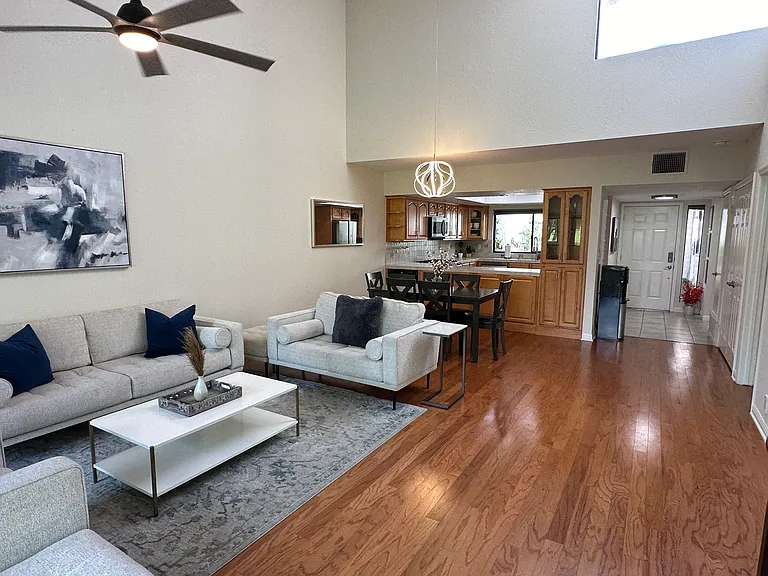 166 Wimbledon Ct — Photo 88