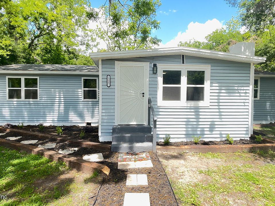 1st image of 1535 W 45TH Street
